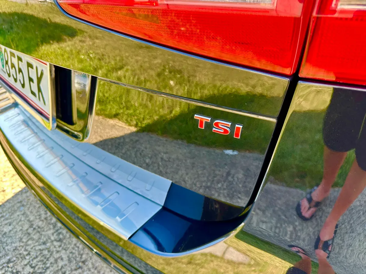 Volkswagen Sharan 2012 photo 2