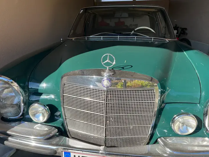 Mercedes-Benz S-Class 1971 photo 3