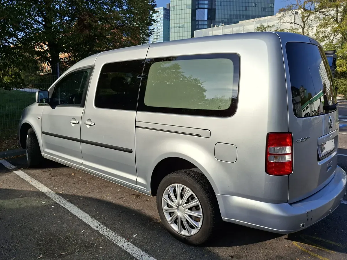 Volkswagen Caddy 2011 photo 2