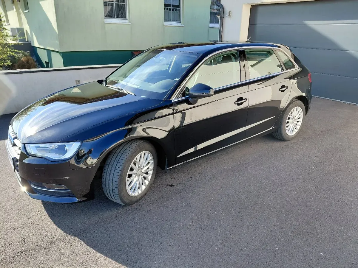 Audi A3 2015 photo 2
