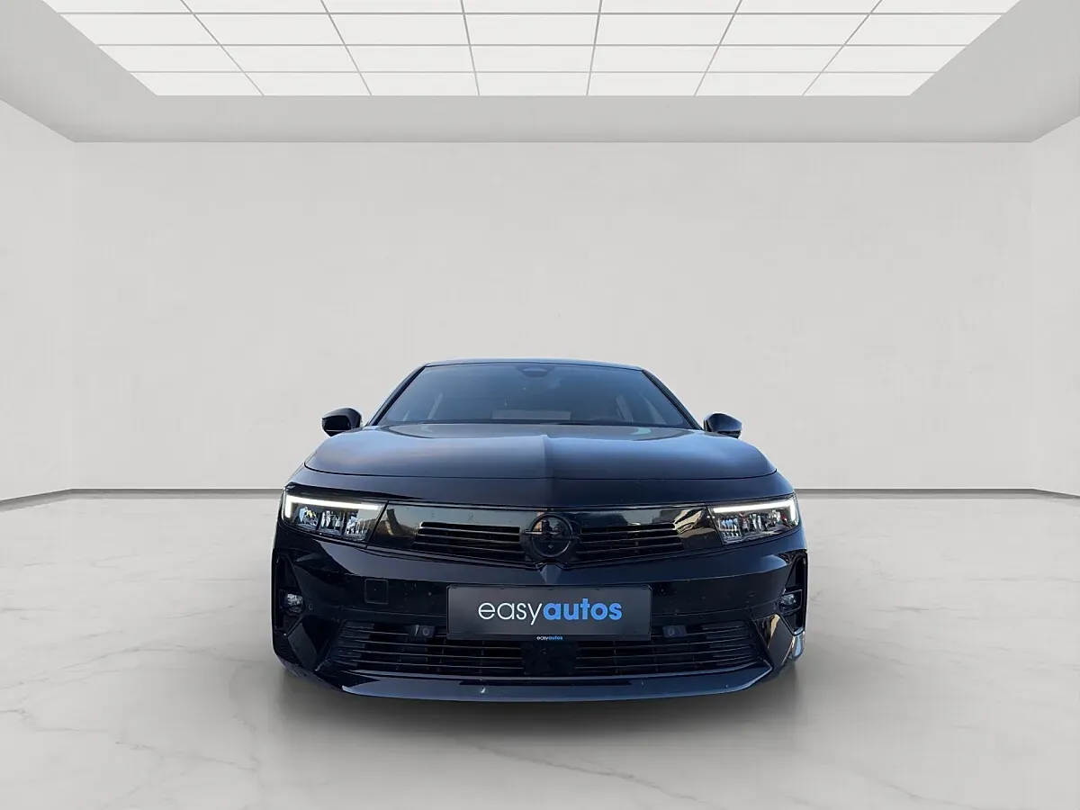 Opel Astra 2023 photo 2