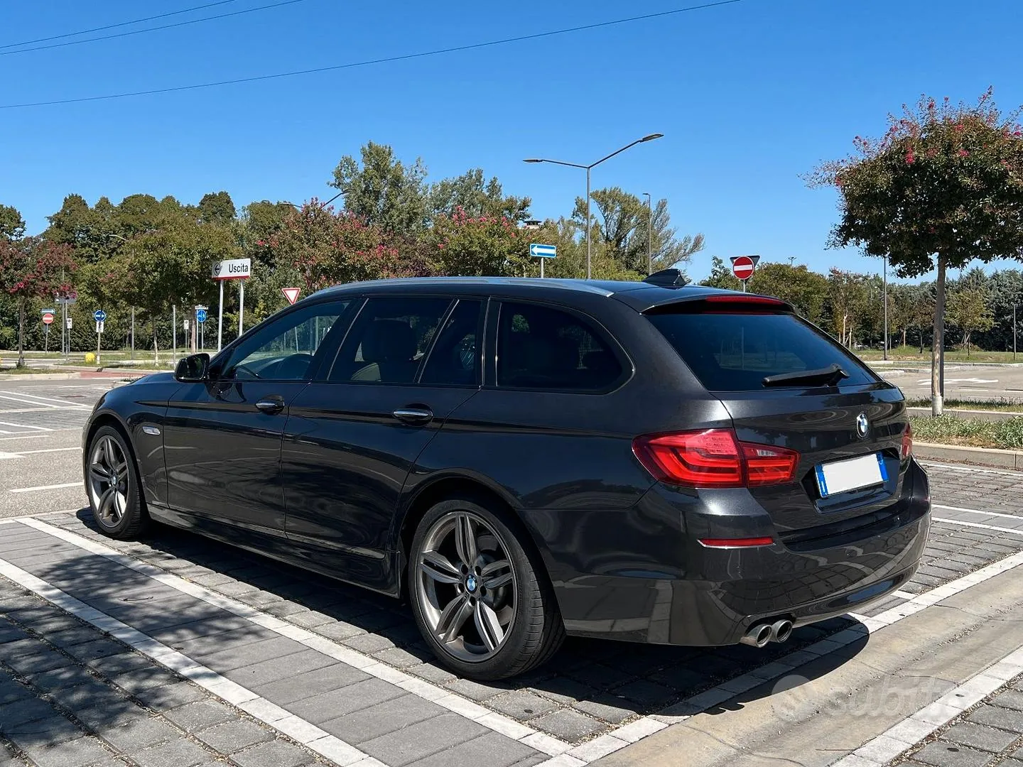 BMW 525D 2011 photo 2