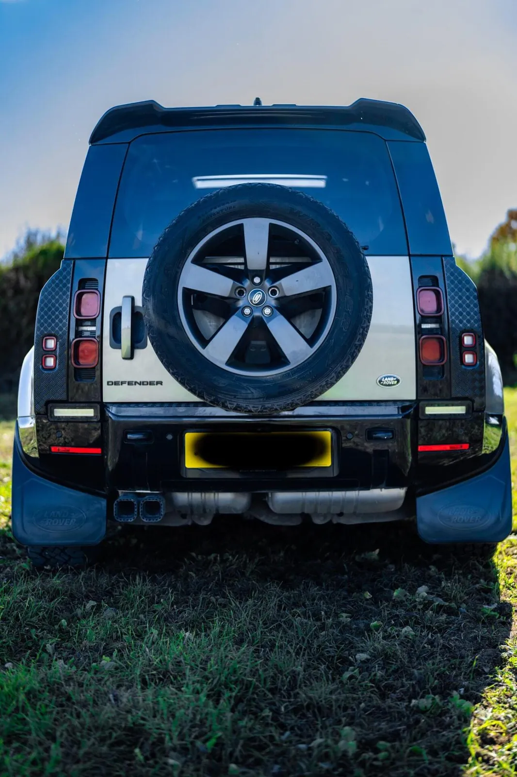 Land Rover Defender 110 2023 photo 4
