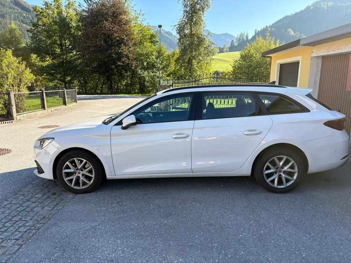 Seat Leon 2022 photo 2