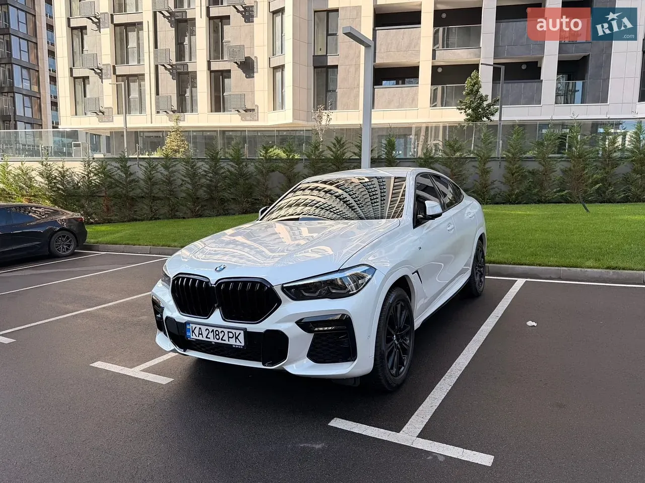 BMW X6 2021 photo 2