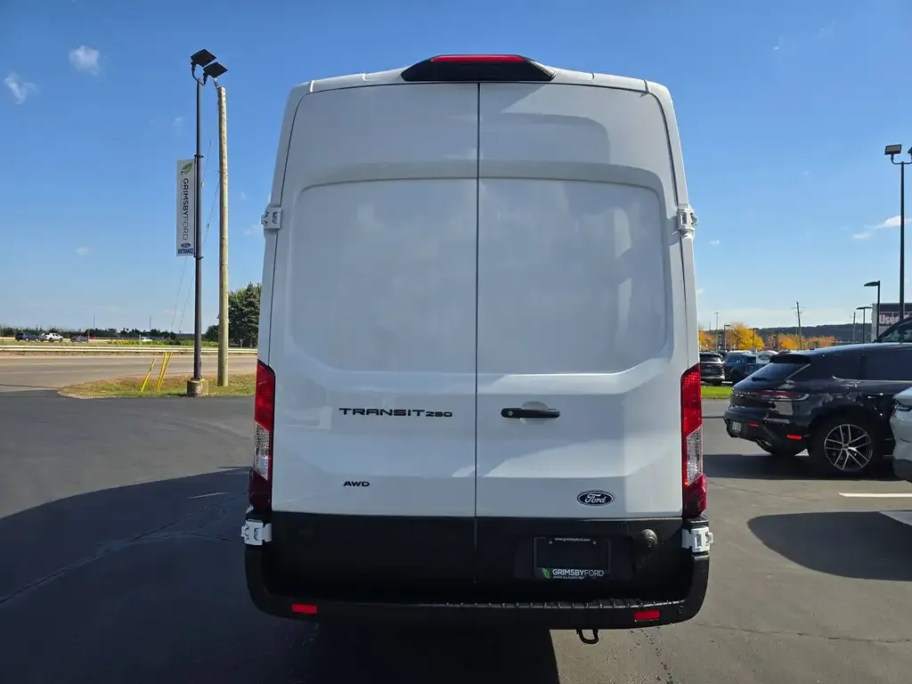 Ford Transit Cargo Van 2026 photo 3