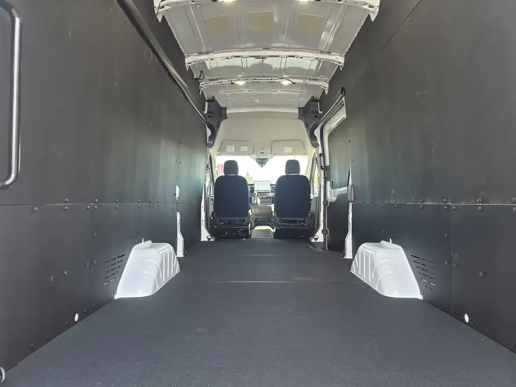 Ford Transit Cargo Van 2026 photo 4