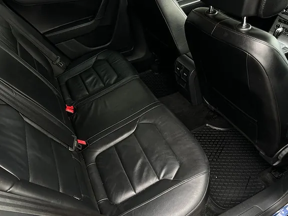 Volkswagen Passat 2012 photo 4