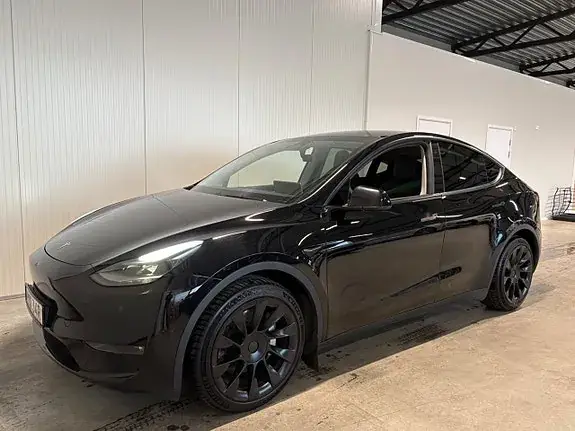 Tesla Model Y 2023 photo 4