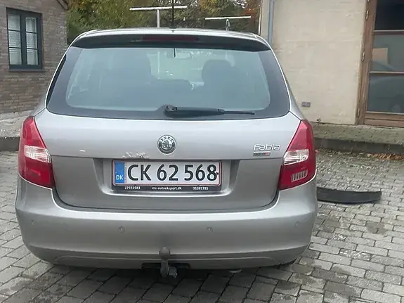 Skoda Fabia 2008 photo 4