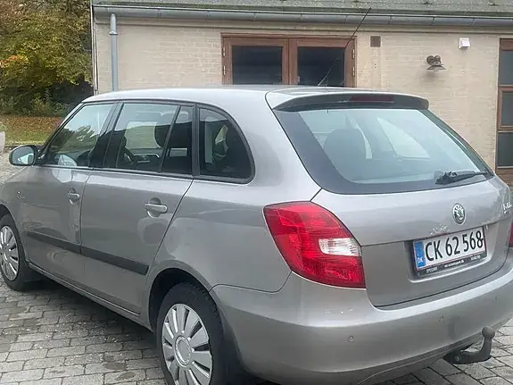 Skoda Fabia 2008 photo 3