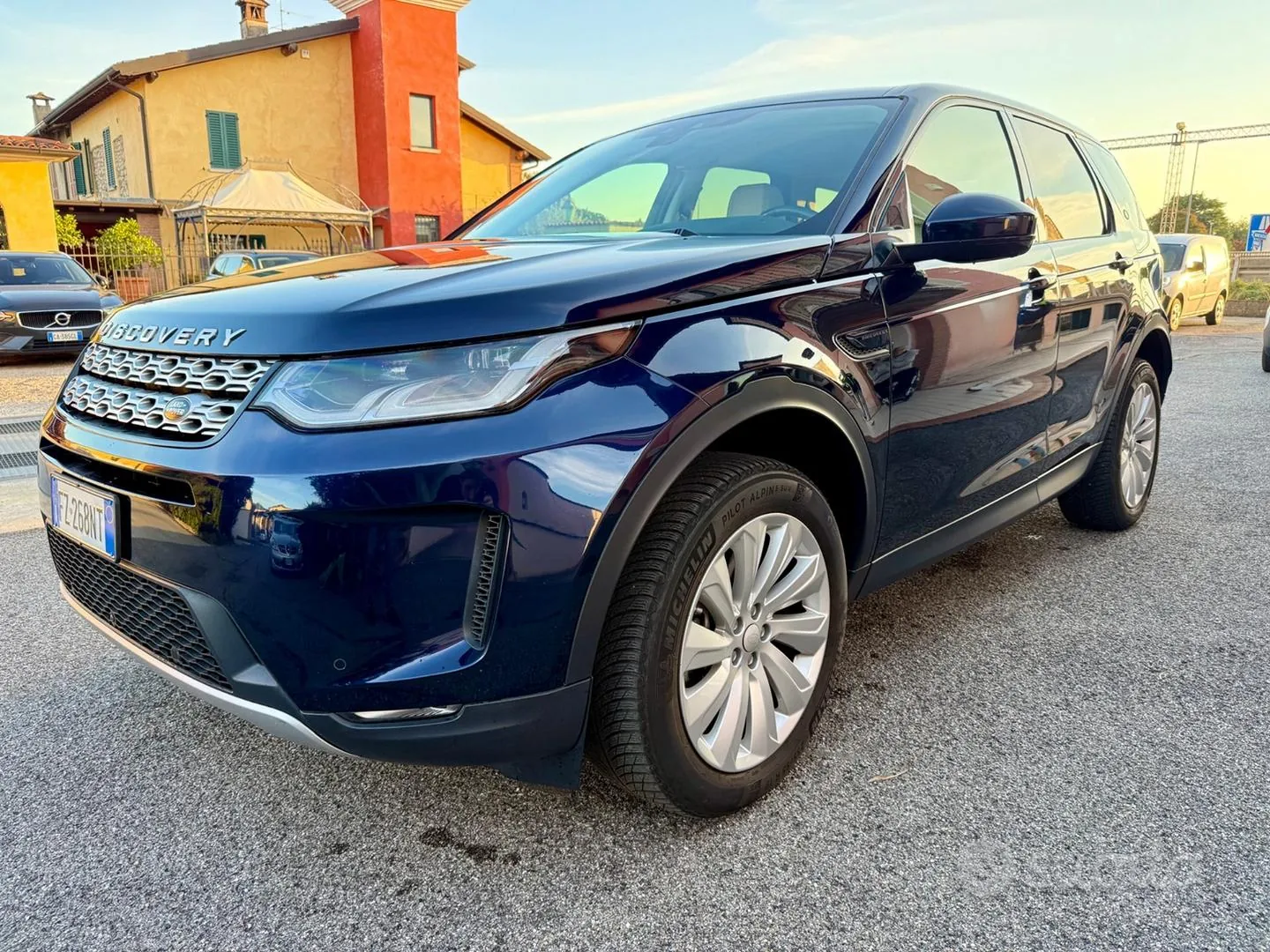 Land Rover Discovery Sport 2019 photo 3