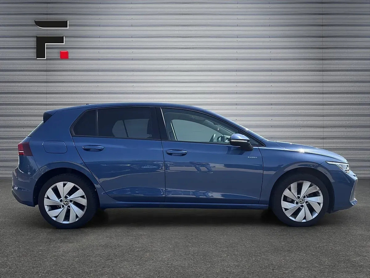 Volkswagen Golf 2025 photo 3