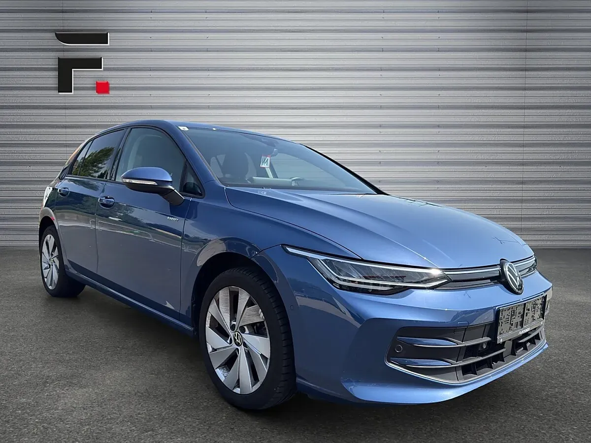 Volkswagen Golf 2025 photo 2