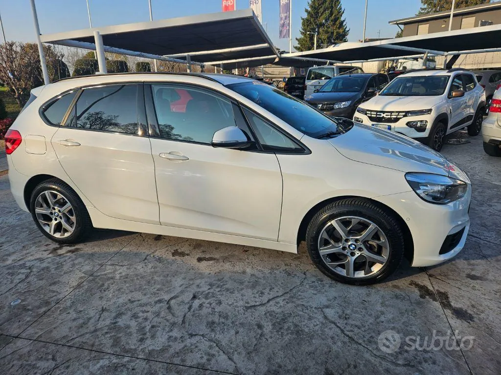 BMW X2 2022 photo 2