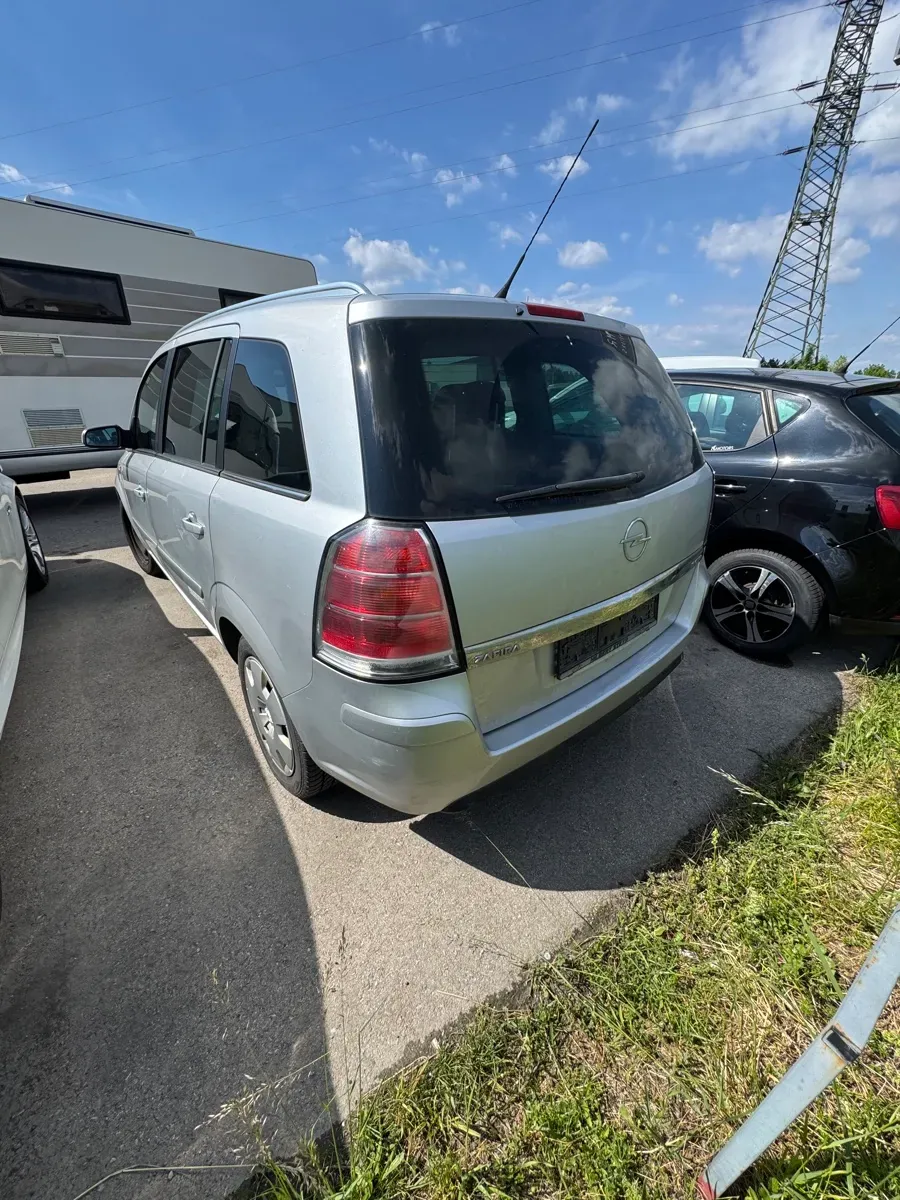Opel Zafira 2006 photo 3
