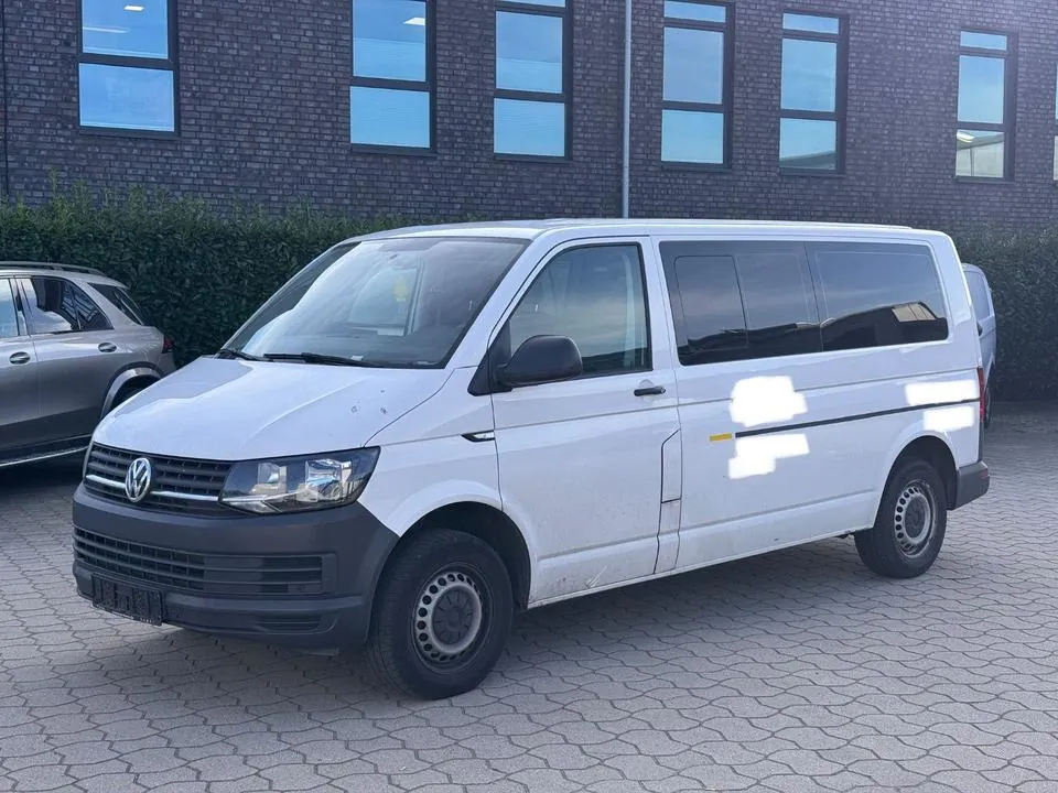 Volkswagen T6 Transporter Kombi
