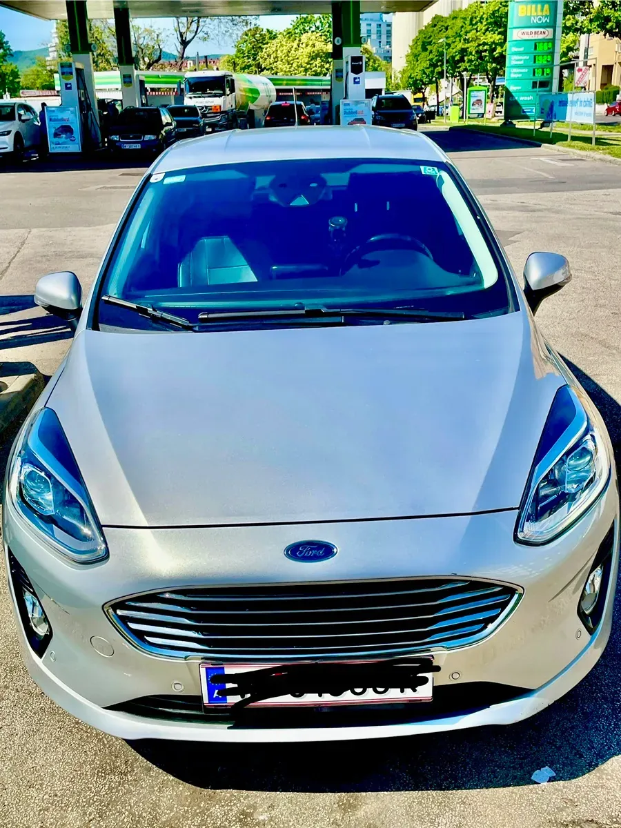 Ford Fiesta 2017 photo 2