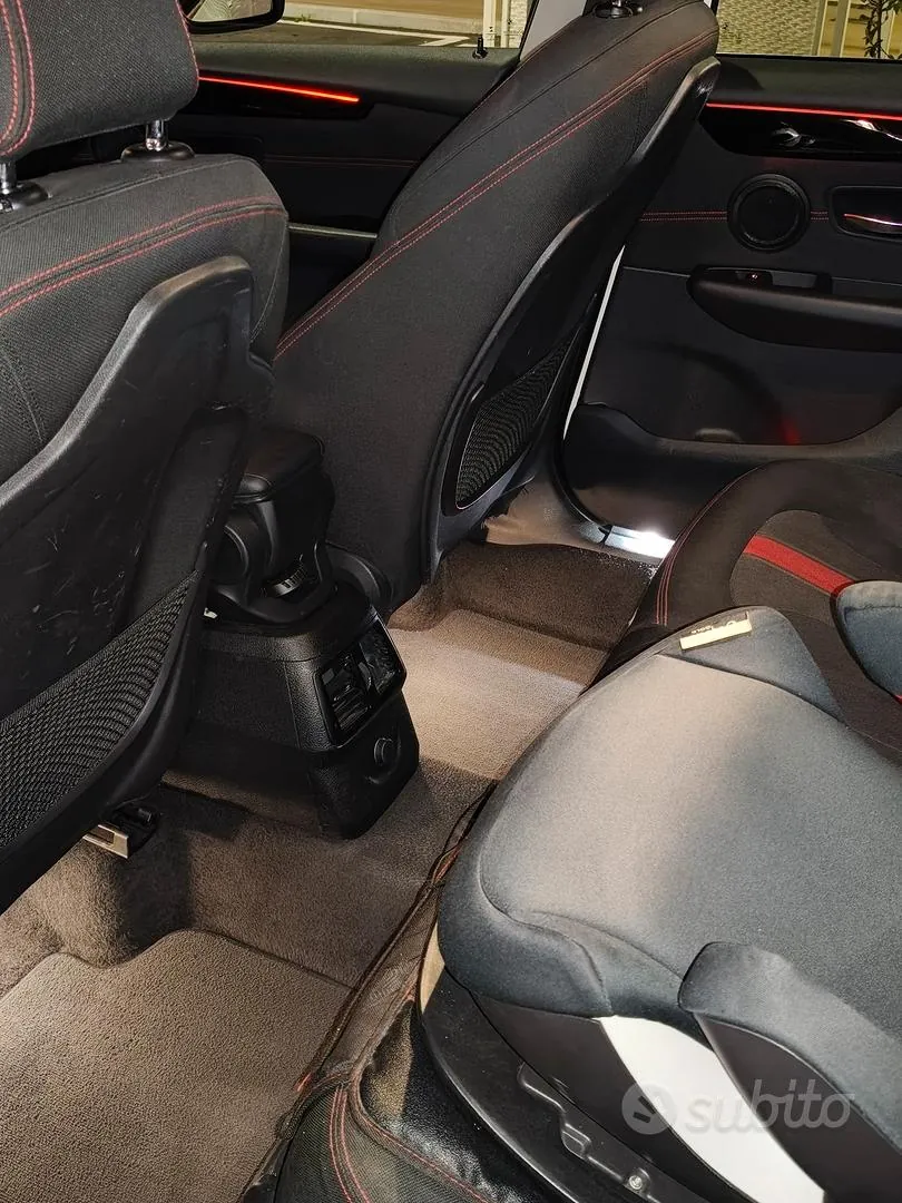 BMW 216D Active Tourer 2016 photo 3