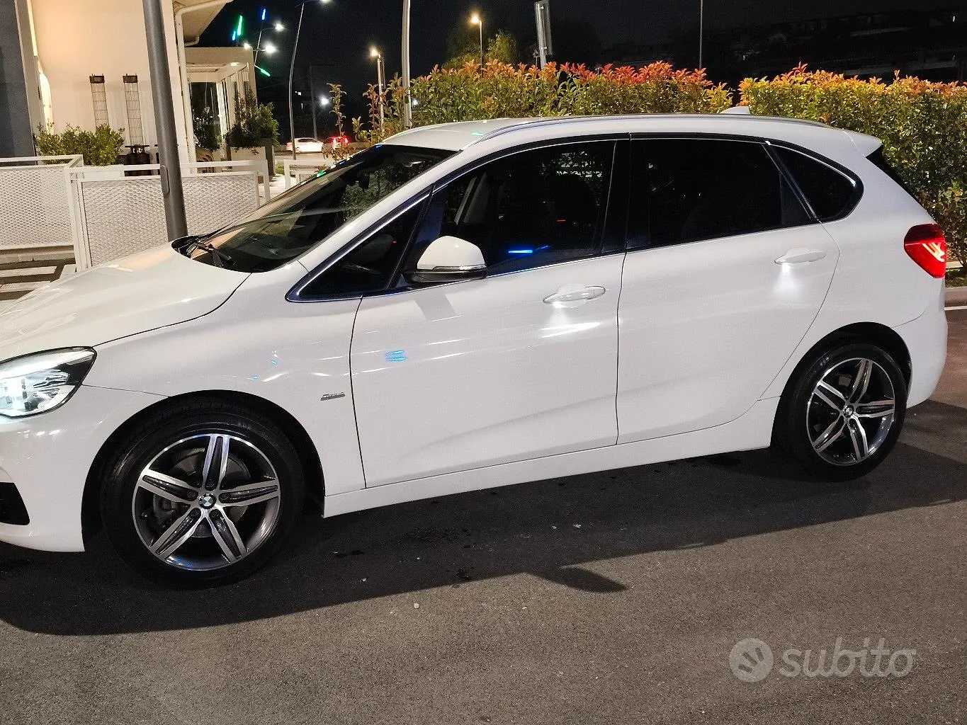 BMW 216D Active Tourer 2016 photo 5