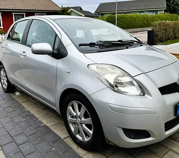 Toyota Yaris 2009 photo 2