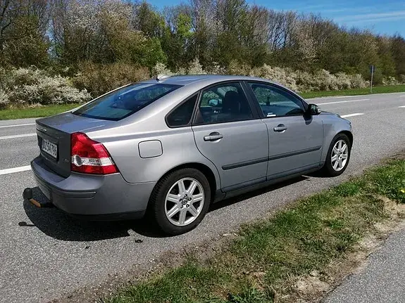 Volvo S40 2007 photo 2