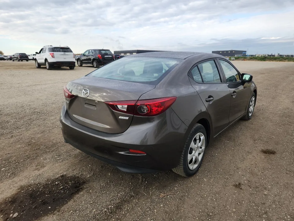 Mazda Mazda3 2015 photo 4