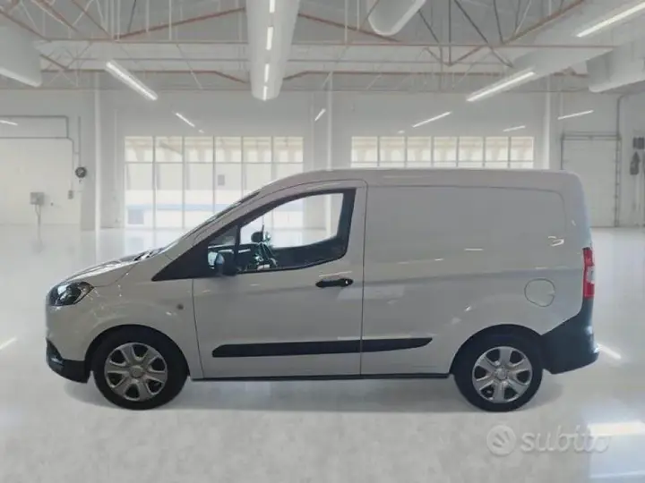 Ford Transit Courier 2022 photo 5