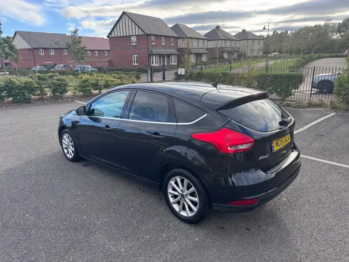 Ford Focus 2015 photo 3