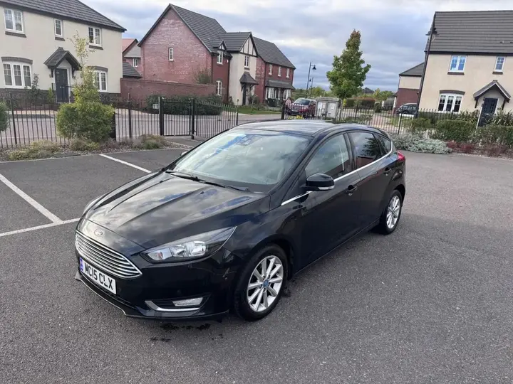 Ford Focus 2015 photo 2