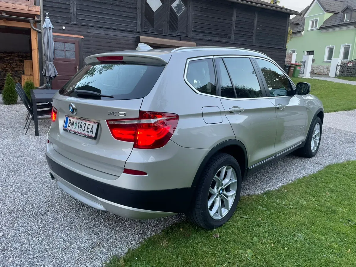 BMW X3 2013 photo 2