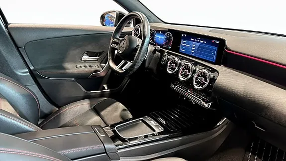 Mercedes-Benz A200 2023 photo 3