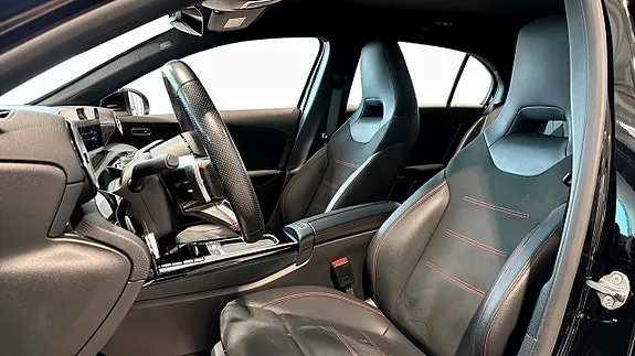 Mercedes-Benz A200 2023 photo 5