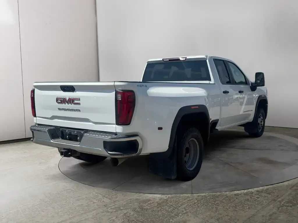 GMC Sierra 3500Hd 2024 photo 5