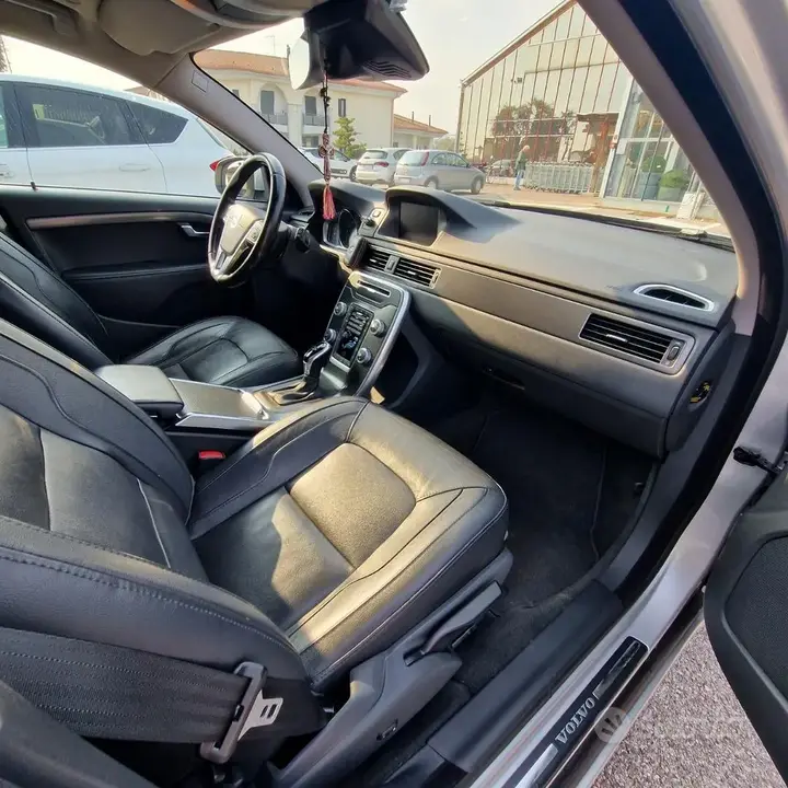 Volvo V70 2015 photo 3