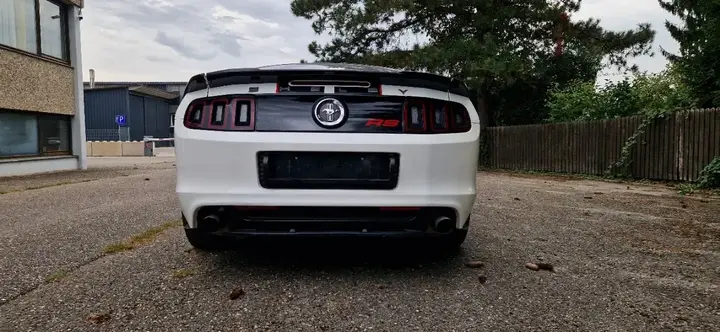 Ford Mustang 2013 photo 3