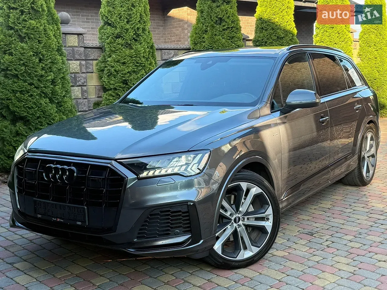 Audi Q7 2020 photo 2