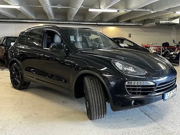 Porsche Cayenne 2014 photo 2