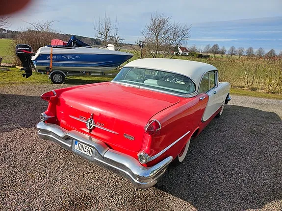 Oldsmobile Ninety-Eight 1956 photo 2