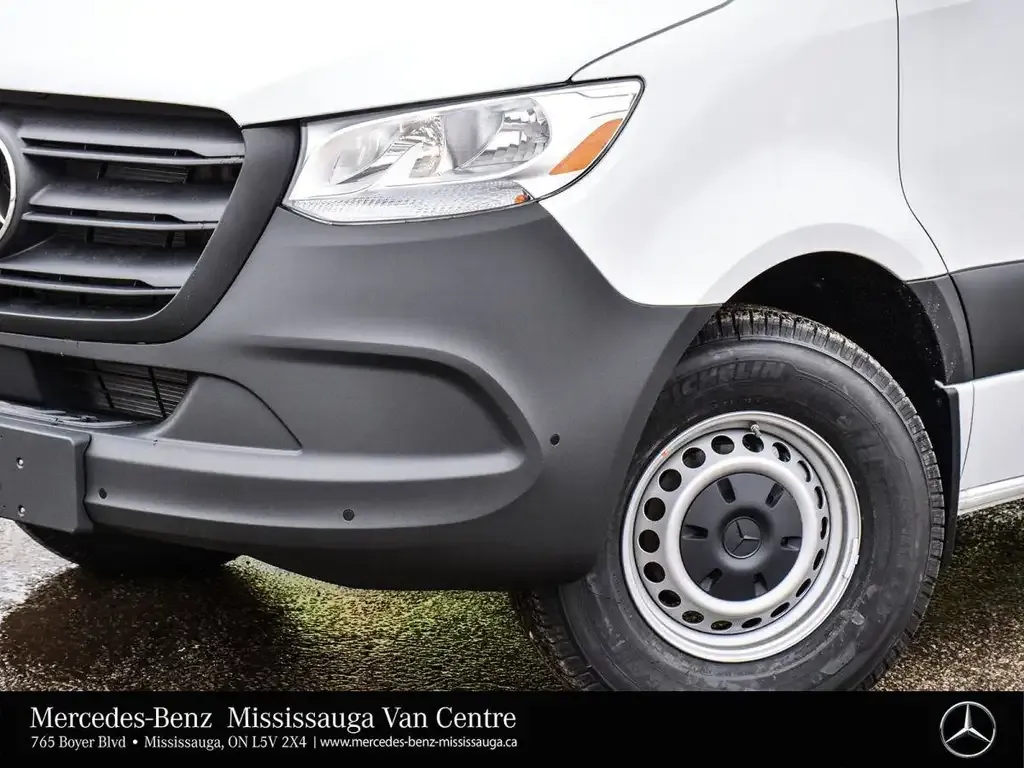 Mercedes-Benz Sprinter 2026 photo 2