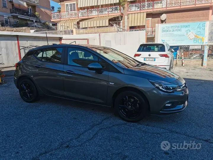 Opel Astra 2017 photo 2