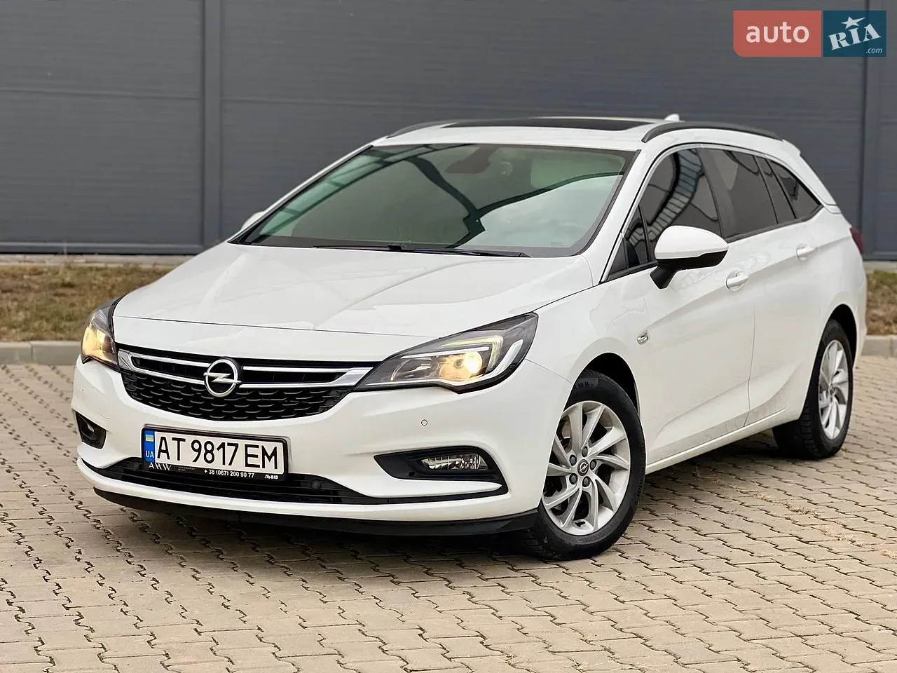 Opel Astra 2018 photo 2