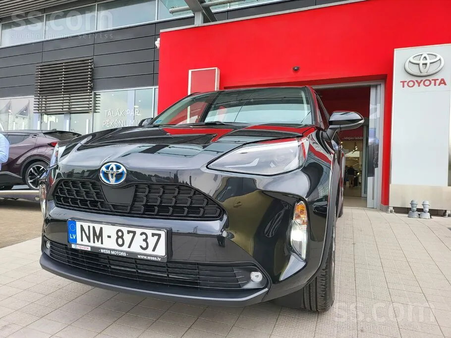 Toyota Yaris Cross 2023 photo 2