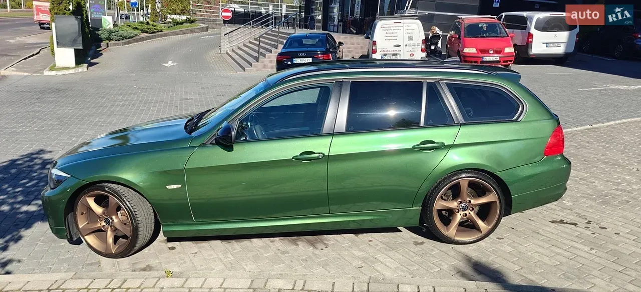 BMW 3 Series 2011 photo 5