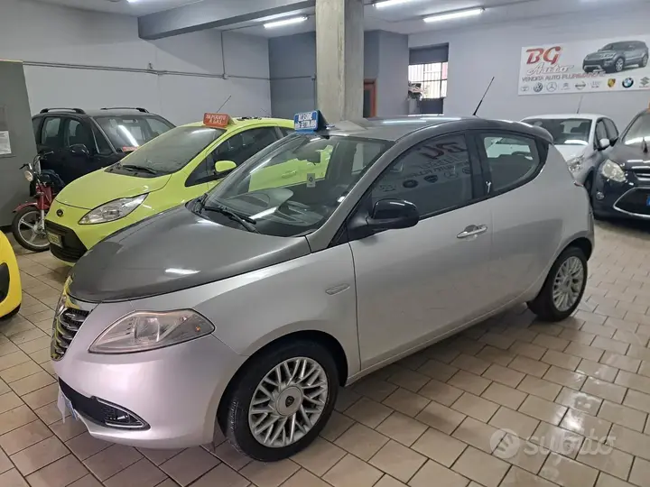 Lancia Ypsilon 2011 photo 4