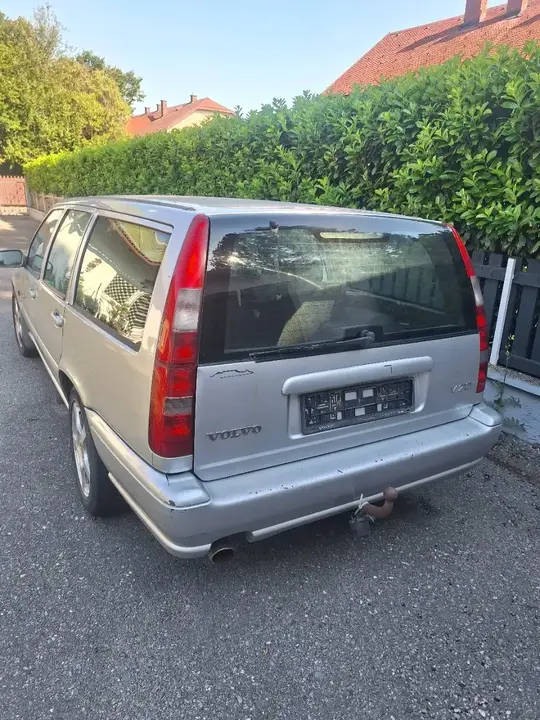 Volvo V70 1997 photo 2