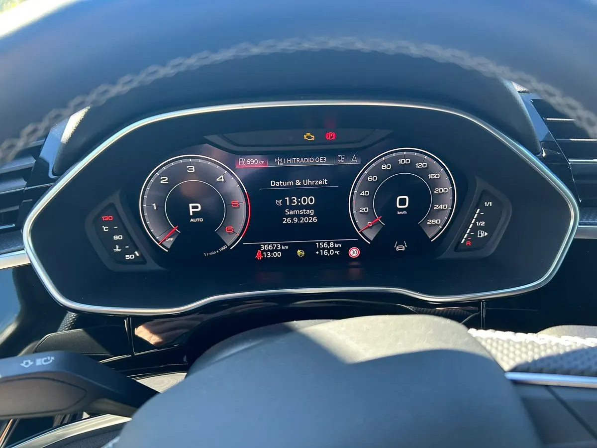 Audi Q3 2021 photo 3