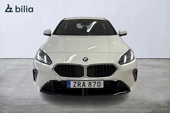 BMW 120 2026 photo 5