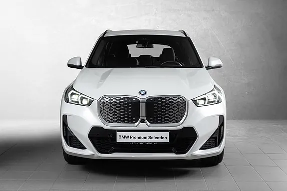 BMW Ix1 2024 photo 2