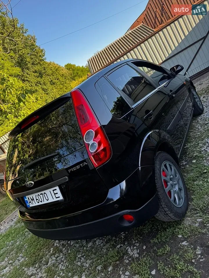 Ford Fiesta 2006 photo 3